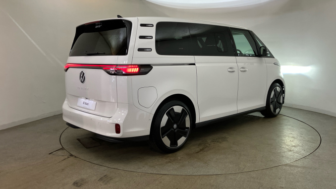 Volkswagen ID. Buzz 210kW Style Pro 79kWh 5dr Auto [Design+] Electric Estate - Image 44